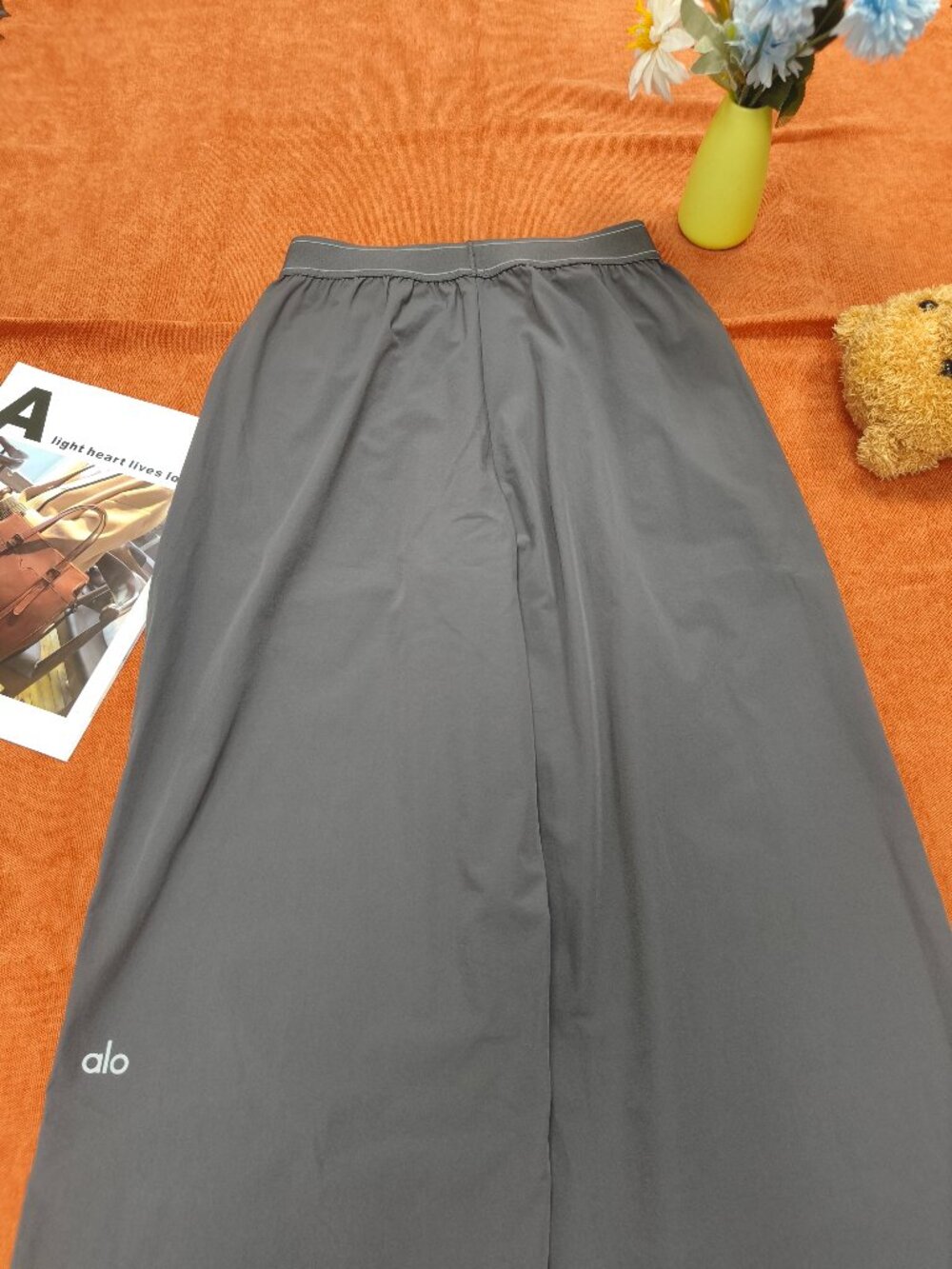 Alo Yoga Versatile Suit Up Trousers Dark Grey NWT💞(Regular 30-inch Length)😎 - Picture 4 of 7